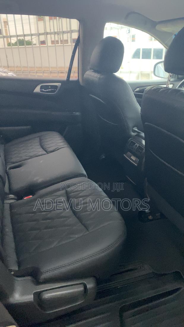 Nissan Pathfinder 2015 Silver photo 6