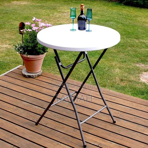 Cocktail Foldable Table · Photo 3