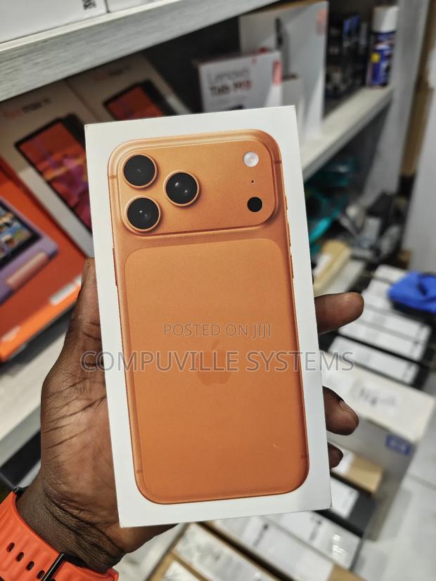 New Apple iPhone 17 Pro Max 512 GB Orange · Photo 3
