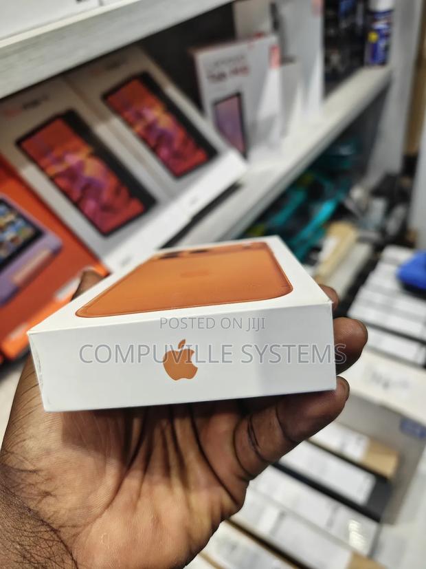 New Apple iPhone 17 Pro Max 512 GB Orange · Photo 4