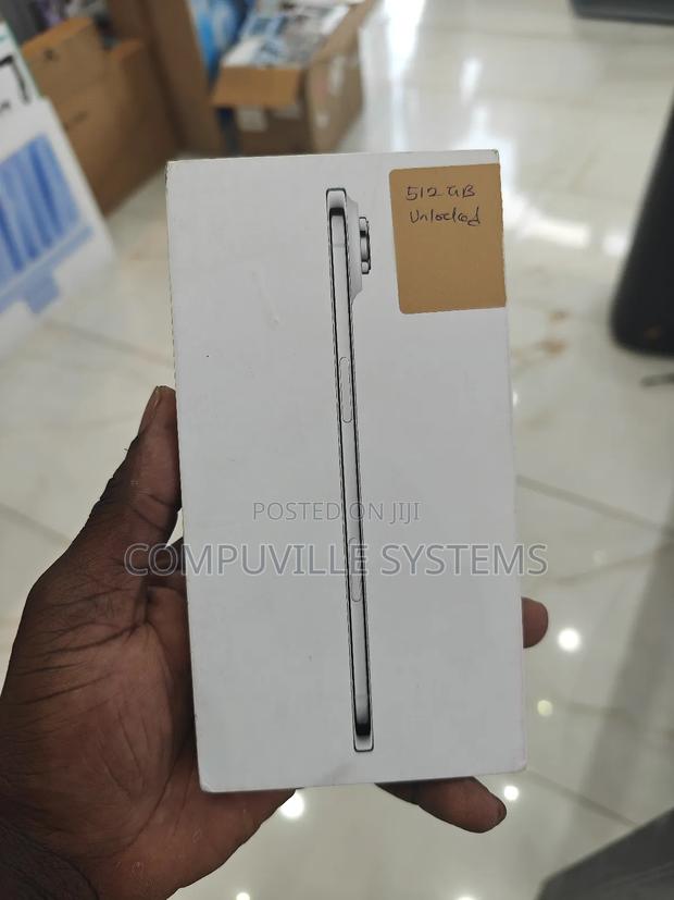 New Apple iPhone Air 512 GB White · Photo 2