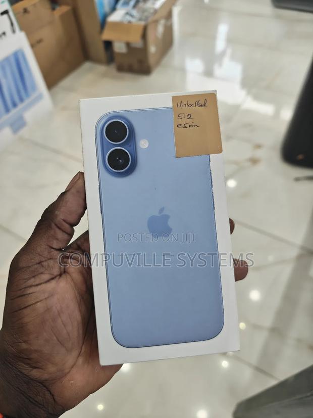 New Apple iPhone 17 512 GB Blue · Photo 1