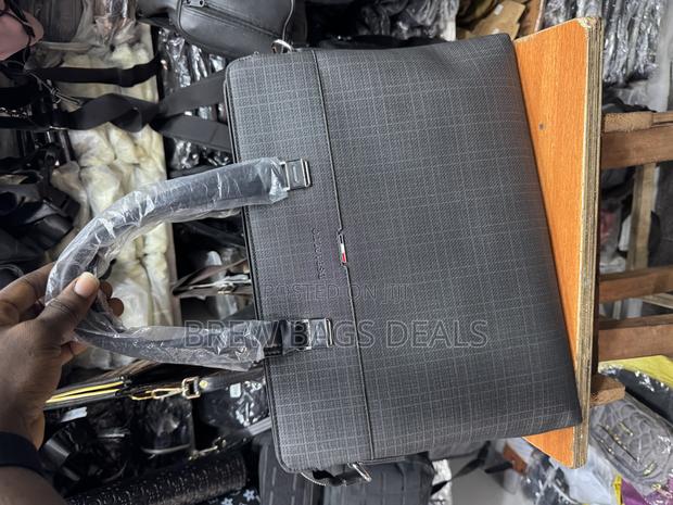 Pure Leather Ds Bauluo 15.6 Inches Laptop Bag With A Shoulder Strap. · Photo 3