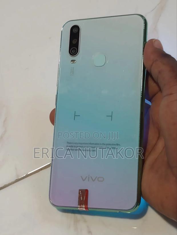 Vivo Y17 256 GB photo 2