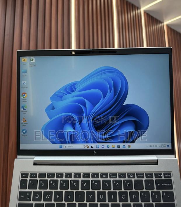 Laptop HP EliteBook 830 32GB Intel Core Ultra 7 SSD 512GB photo 4