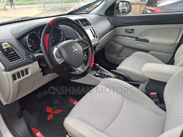 Mitsubishi Outlander 2.0 PHEV AWD 2019 White