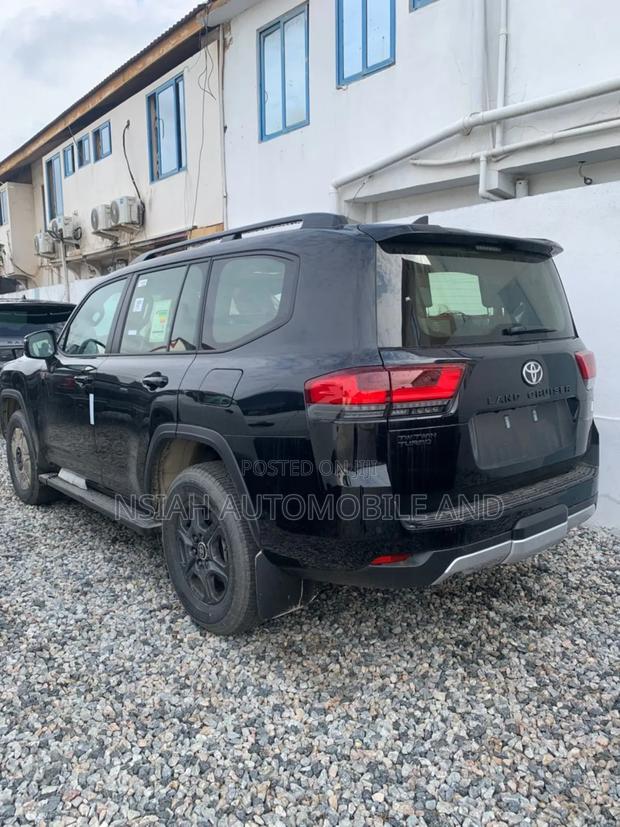 New Toyota Land Cruiser 2025 Black