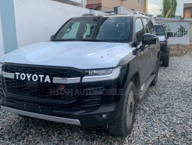 New Toyota Land Cruiser 2025 Black