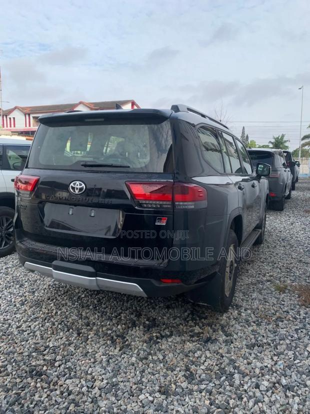 New Toyota Land Cruiser 2025 Black