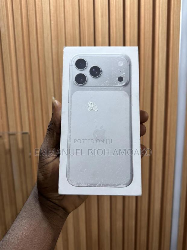 New Apple iPhone 17 Pro Max 512 GB · Photo 4