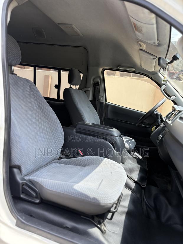 Toyota Grand HiAce 2012 White