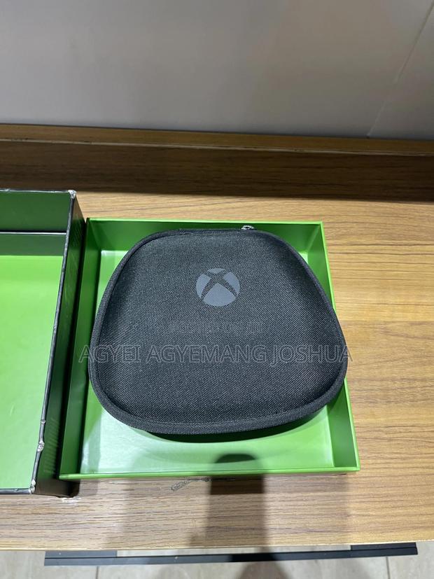 Xbox Elite Series 2 photo 3