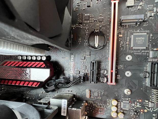 Msi A320m Gaming Pro Plus Ryzen 5 1500x 4 Cores 8 Threads.