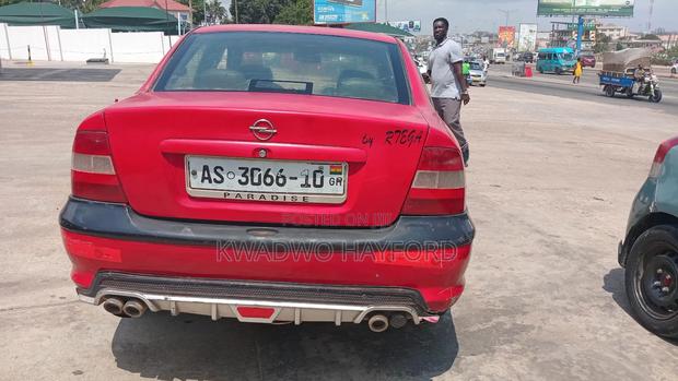 Opel Vectra Break 1.6 2000 Red