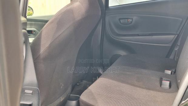 Toyota Vitz 1.3 AWD 5dr 2014 Black