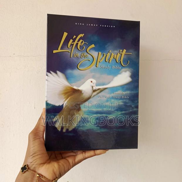 Life In The Spirit Study Bible (Kjv) · Photo 2