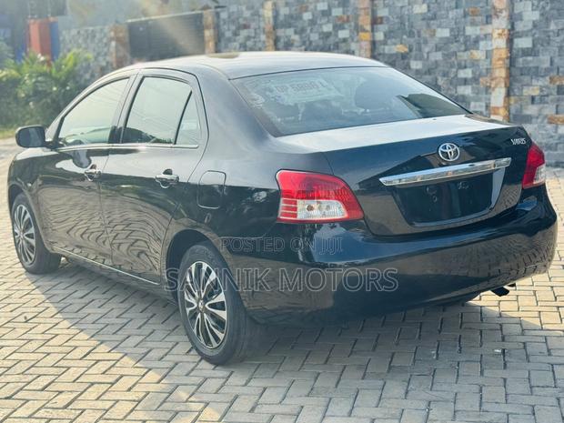 Toyota Yaris 2013 Black