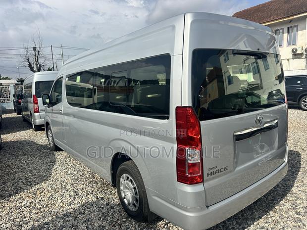 Toyota HiAce 2025 Silver
