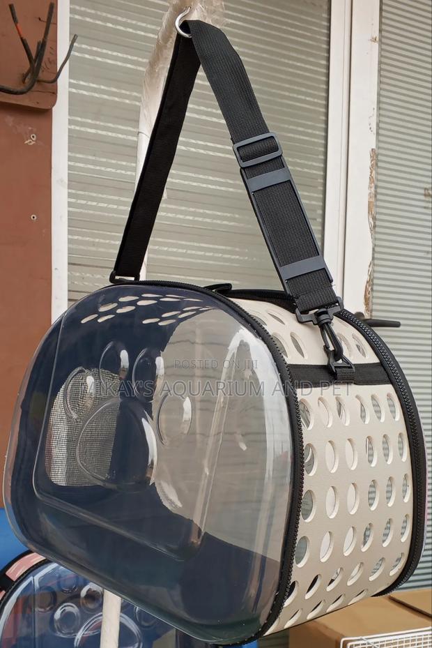 Pet Travelling Carrier · Photo 4