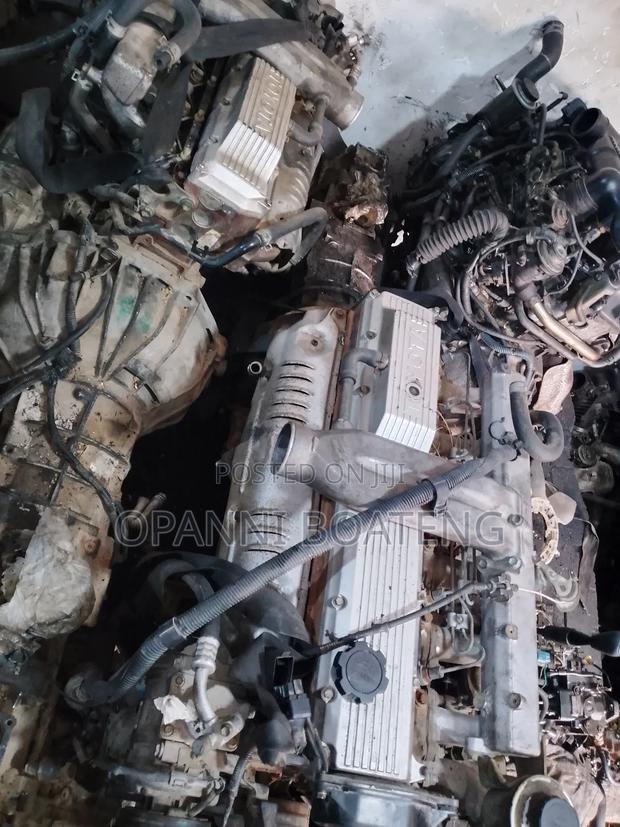 Toyota Landcruiser100 6-Cylinder Engine photo 4