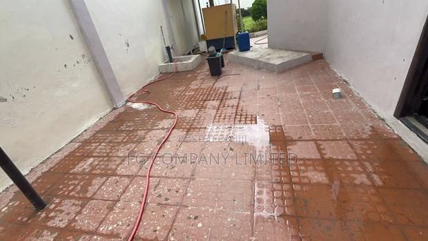 Compound Pressure Washing and Floor Cleaning photo 9