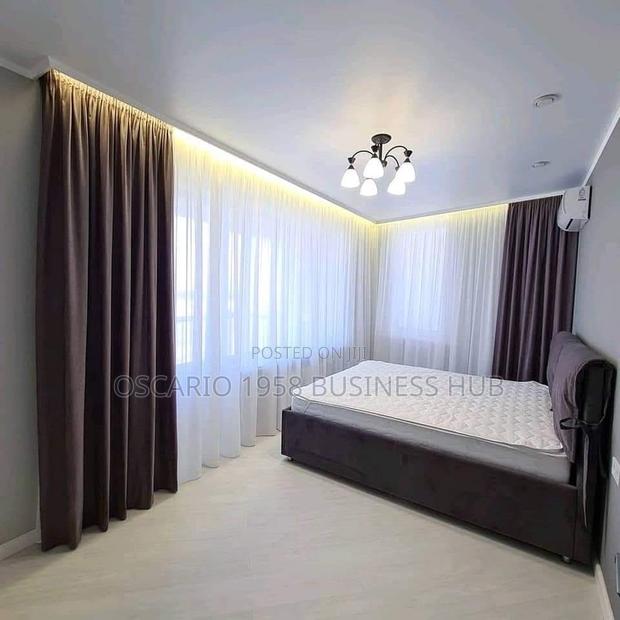 Neatly Designed and Installed Curtains · Photo 3