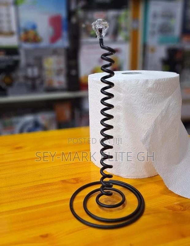 Spiral Tissue Holder · Photo 2