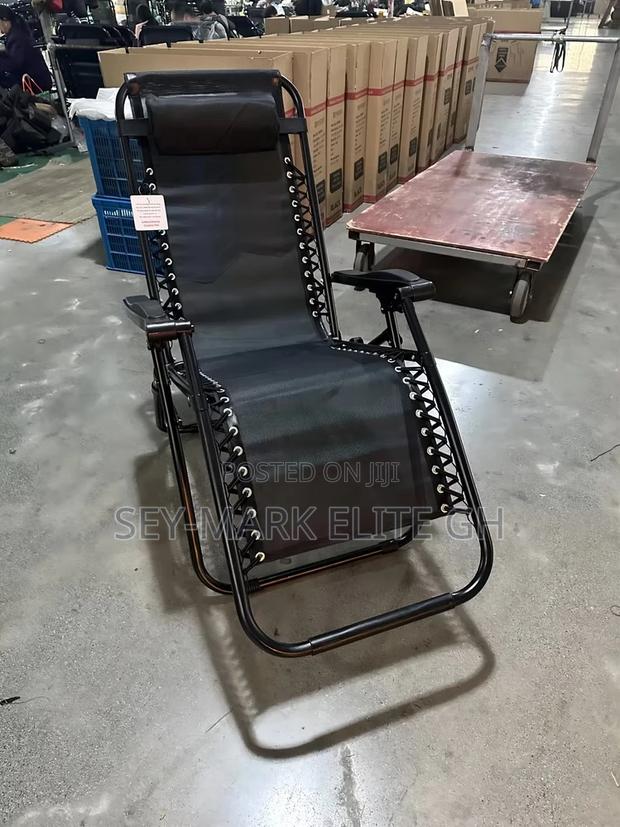 Foldable Relaxing Lazy Chair / Recliner Chair · Photo 3