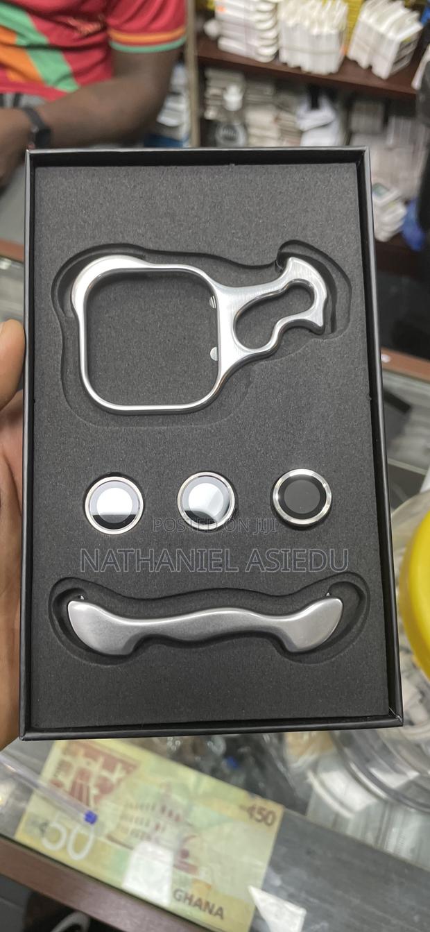Minimalistic Case For iPhone 13 - 16 Pro Max · Photo 3