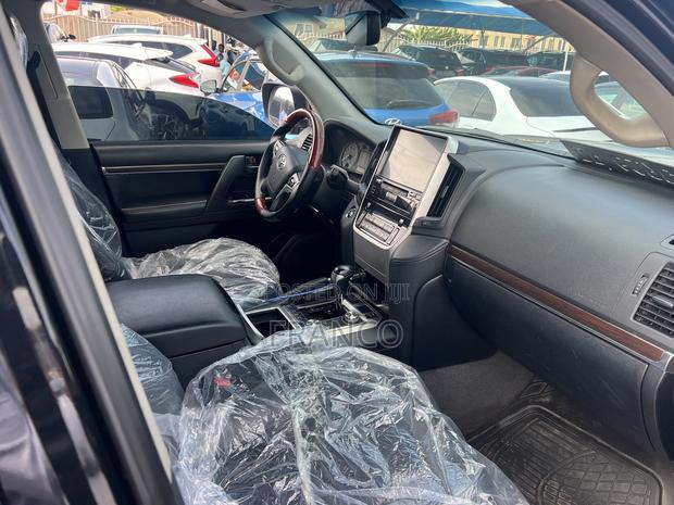 Toyota Land Cruiser 4.5 V8 TD 2018 Black