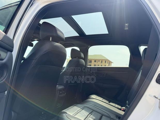 Honda CR-V Special Edition 2021 White