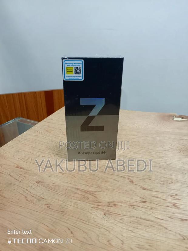 New Samsung Galaxy Z Flip 3 256 GB Black