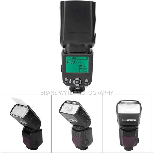 Triopo Tr-950 Speedlite Flash Light · Photo 4