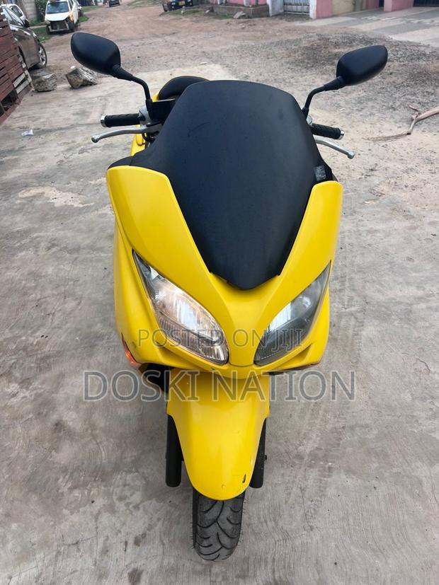 Honda Forza 2014 Yellow · Photo 4