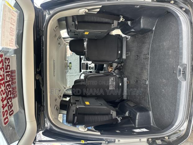 Toyota Voxy 2010 Black