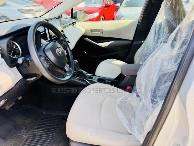 Toyota Corolla LE 2020 Gray