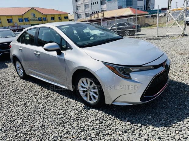 Toyota Corolla LE 2020 Gray