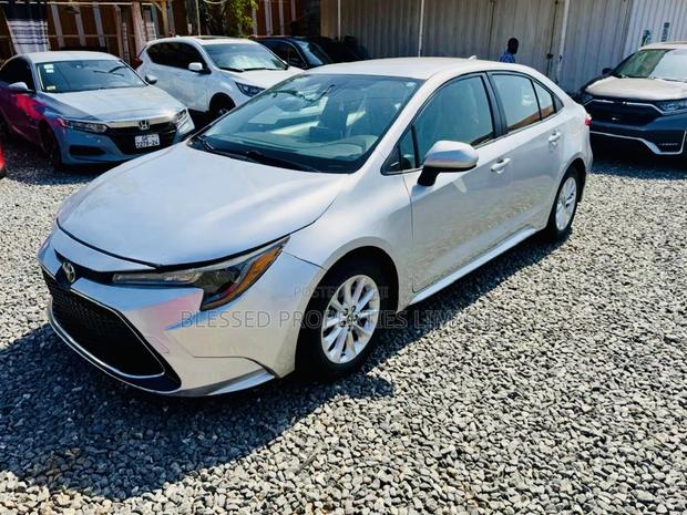 Toyota Corolla LE 2020 Gray