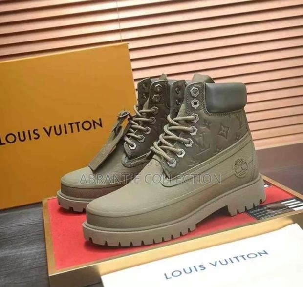 Louis Vuitton X Timberland Boots Available · Photo 3