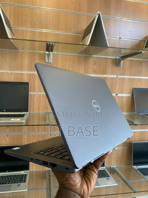 Laptop Dell Latitude 5300 16GB Intel Core I7 SSD 512GB