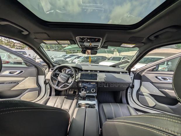 Land Rover Range Rover Velar R-Dynamic S 2023 White photo 9