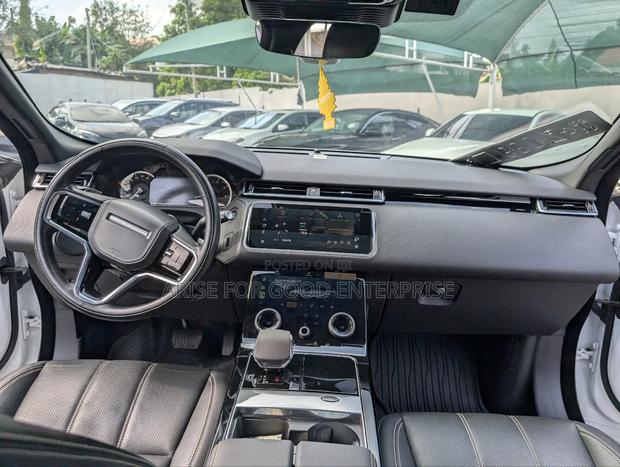 Land Rover Range Rover Velar R-Dynamic S 2023 White photo 14