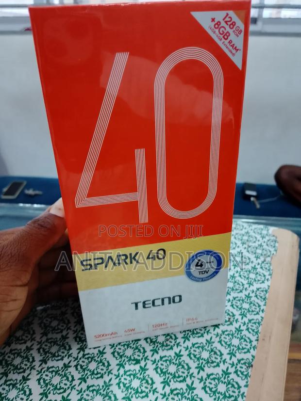New Tecno Spark 40 128 GB Black · Photo 3