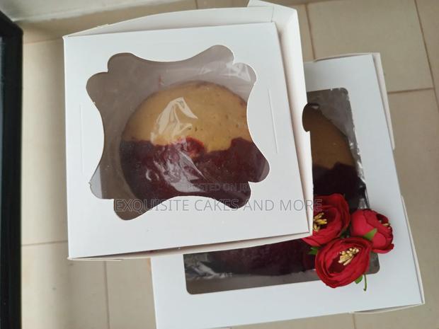Raw or Plain Vanilla Red Velvet Cake - Big Small · Photo 2