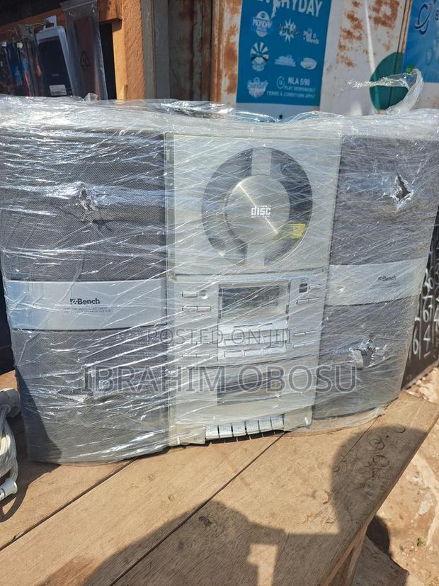 Cd,Radio, Aux, Tape Set · Photo 2