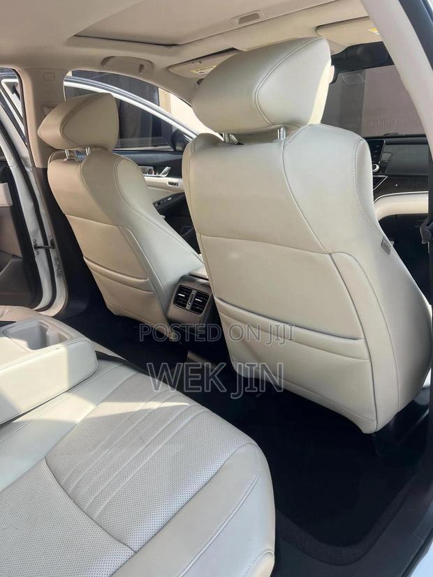 Honda Accord Touring 2018 Pearl