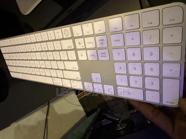 Apple Magic Keyboard 2