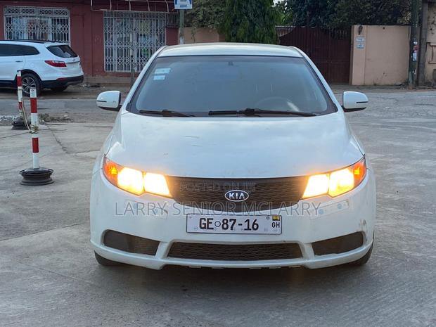 Kia Forte EX Sedan 2012 White