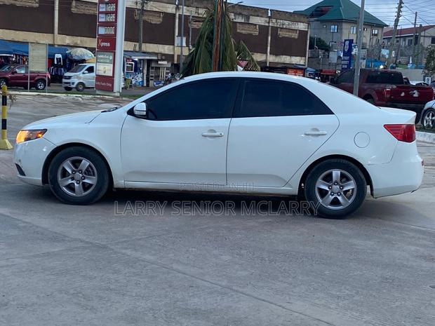 Kia Forte EX Sedan 2012 White