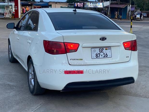 Kia Forte EX Sedan 2012 White